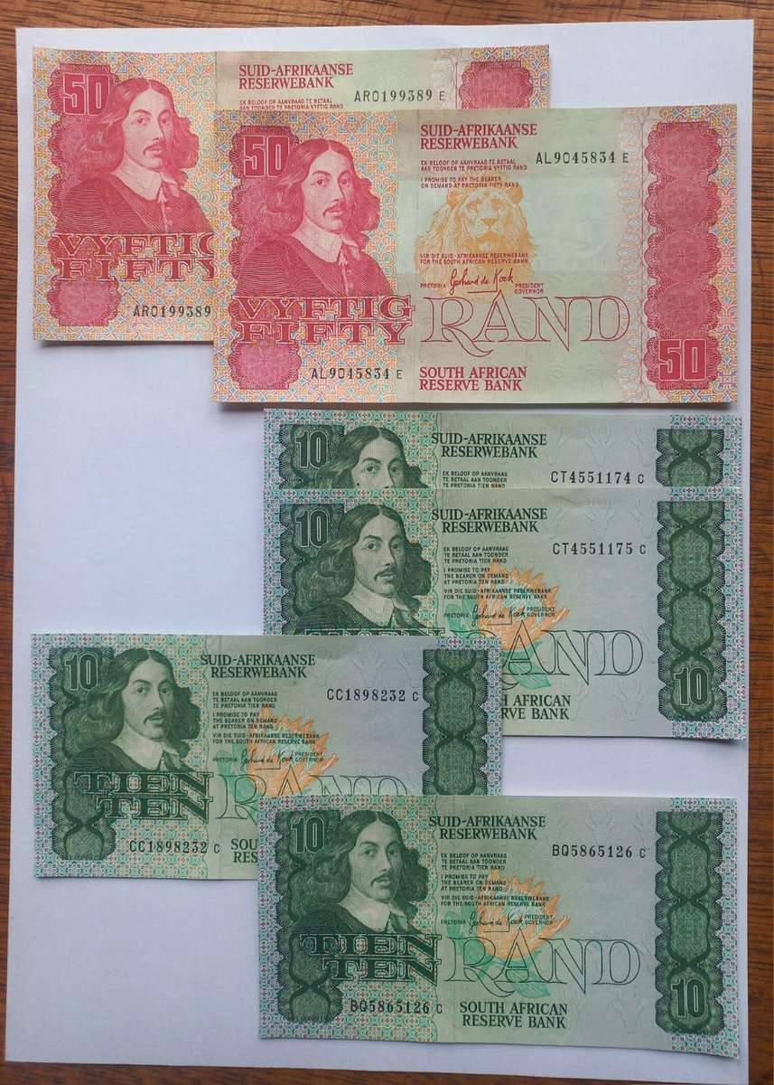 83 Bank notes South African & 2 other job lot. many in sequence, some Z