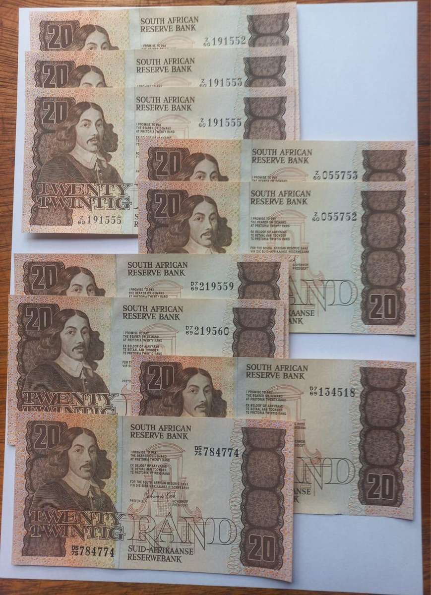 83 Bank notes South African & 2 other job lot. many in sequence, some Z