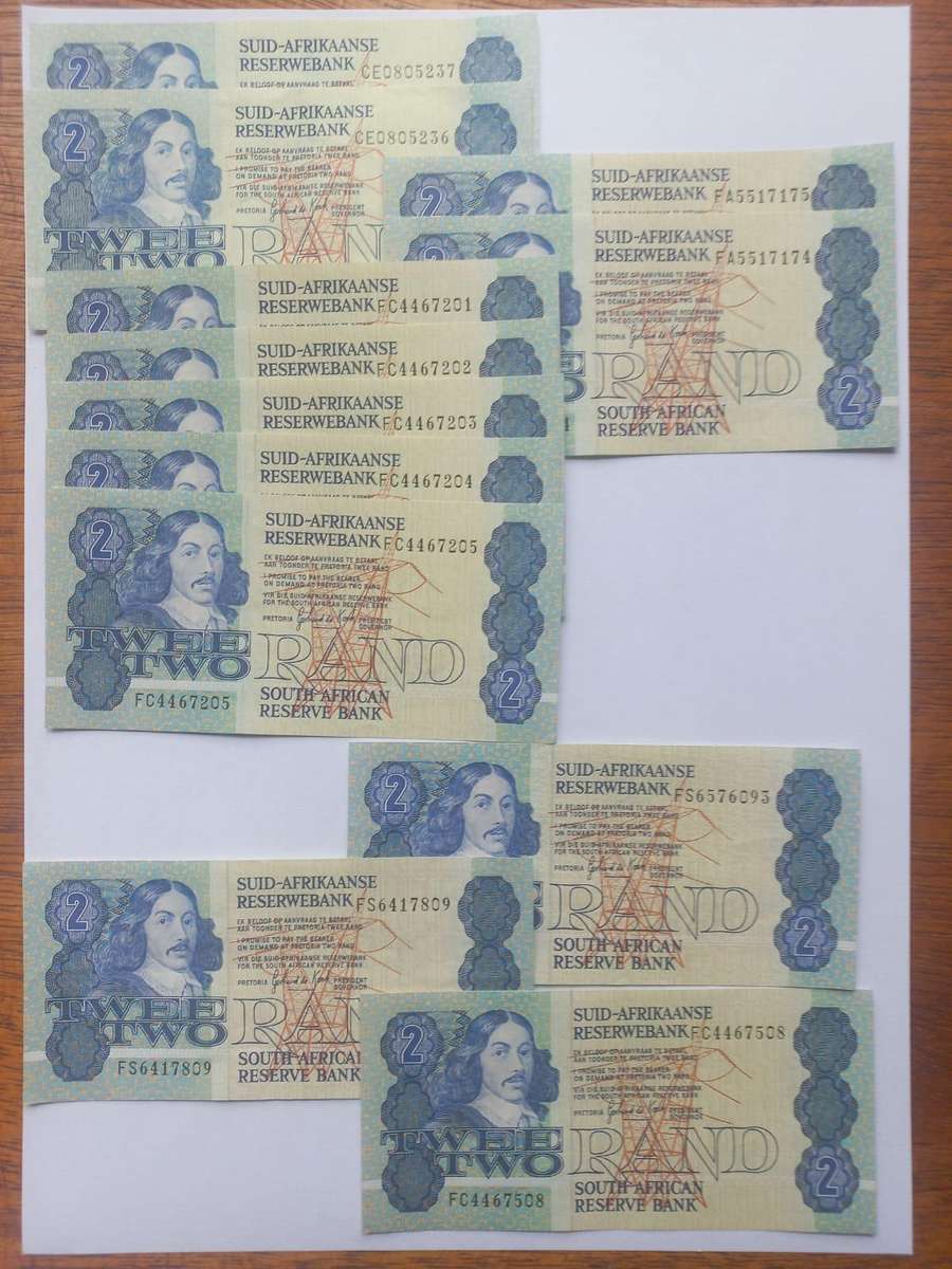 83 Bank notes South African & 2 other job lot. many in sequence, some Z