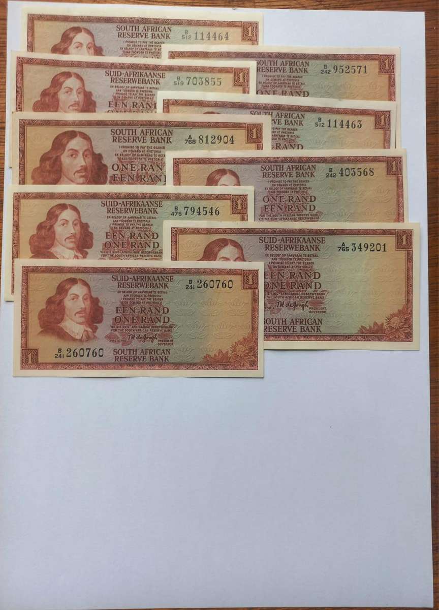 83 Bank notes South African & 2 other job lot. many in sequence, some Z