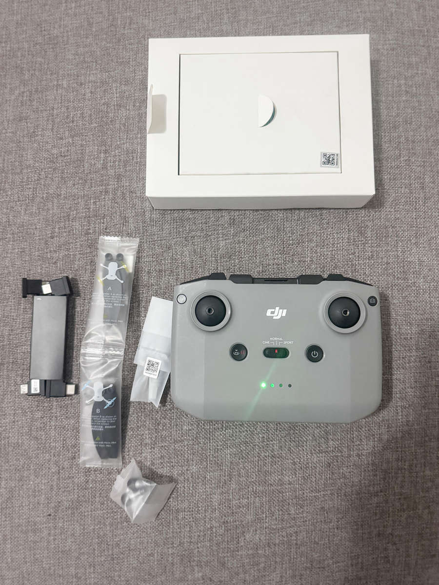 DJI RC-N1 Remote Control + dji mini 2 full set accessories (box, propellers and cables)