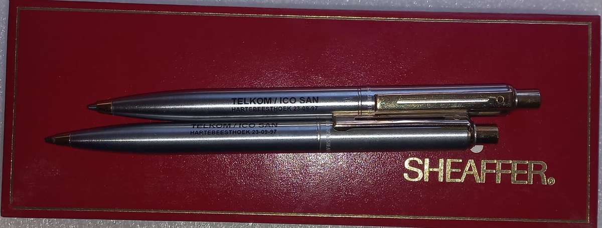 Branded Sheaffer Pen and Clutch Pencil Set in Original Box (Tested & Both still Functional)