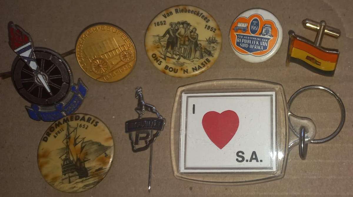Vintage South Africa Memorabilia - Pins, Cuff Links, Key Ring and Other Memorabilia See Photos