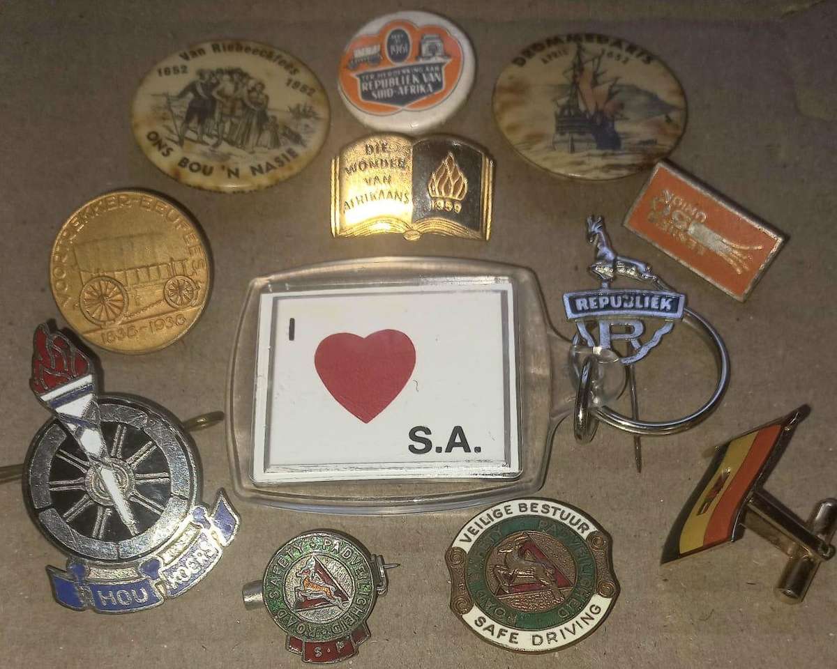Vintage South Africa Memorabilia - Pins, Cuff Links, Key Ring and Other Memorabilia See Photos
