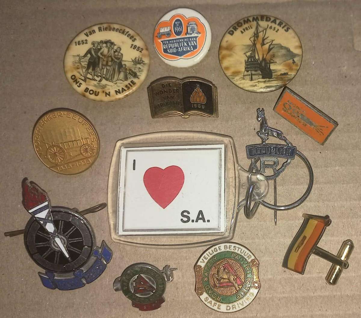 Vintage South Africa Memorabilia - Pins, Cuff Links, Key Ring and Other Memorabilia See Photos