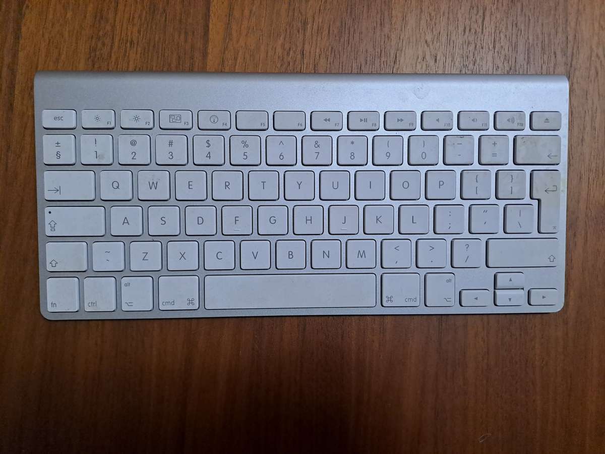 Apple Magic Wireless Keyboard A1314 *PLEASE READ*