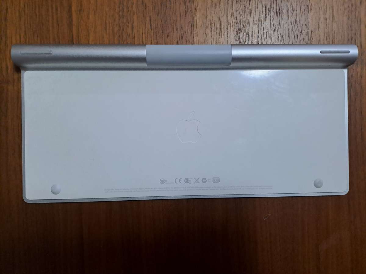 Apple Magic Wireless Keyboard A1314 *PLEASE READ*