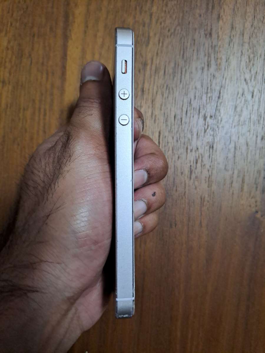 iPhone 5s *PLEASE READ*