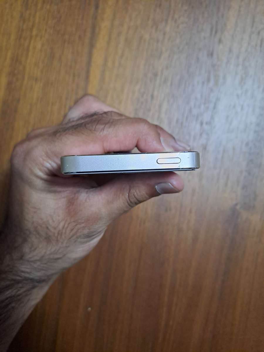 iPhone 5s *PLEASE READ*