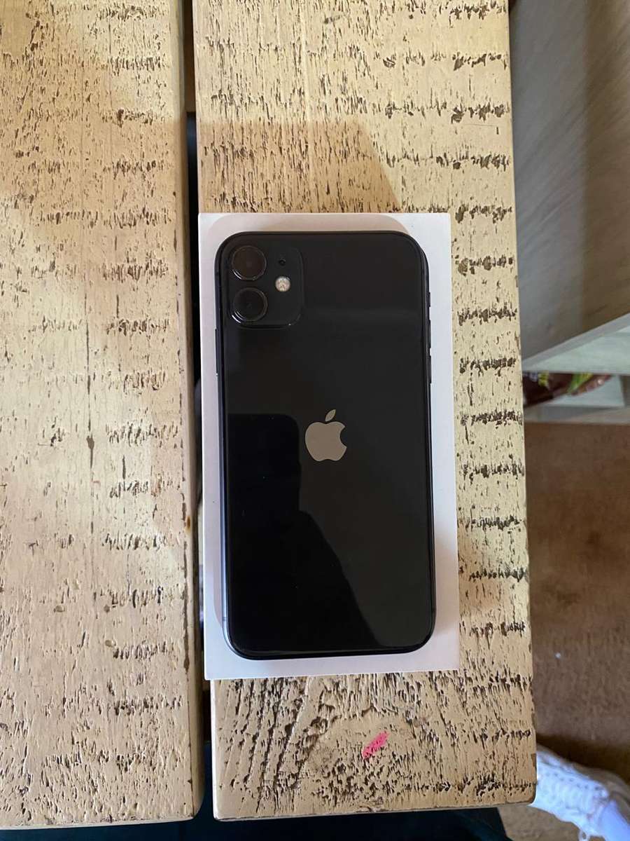 iPhone 11 - 64gb *BARGAIN*