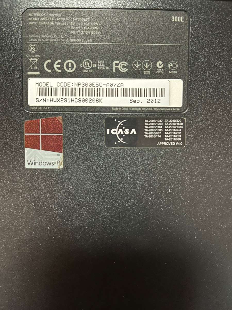 Samsung Series 3 Notebook ( NP300E5C-A07ZA)