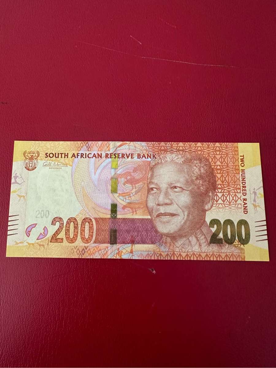 Low numbered AA R200 G Marcus unc banknote