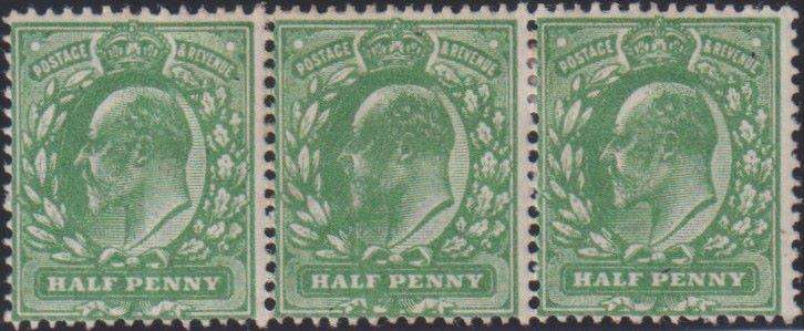 GB 1911 KEV11 1/2d STRIP OF 3 HINGED MINT - VARIETY- MIDDLE STAMP BLOTCHY WITH CERTIFICATE