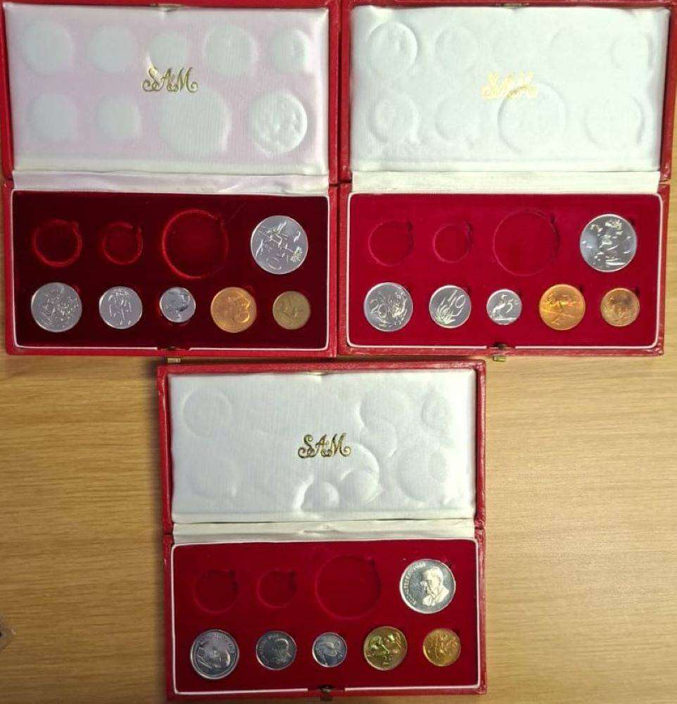 Long Proof Sets -  No gold, no R1, various years - 3 boxes