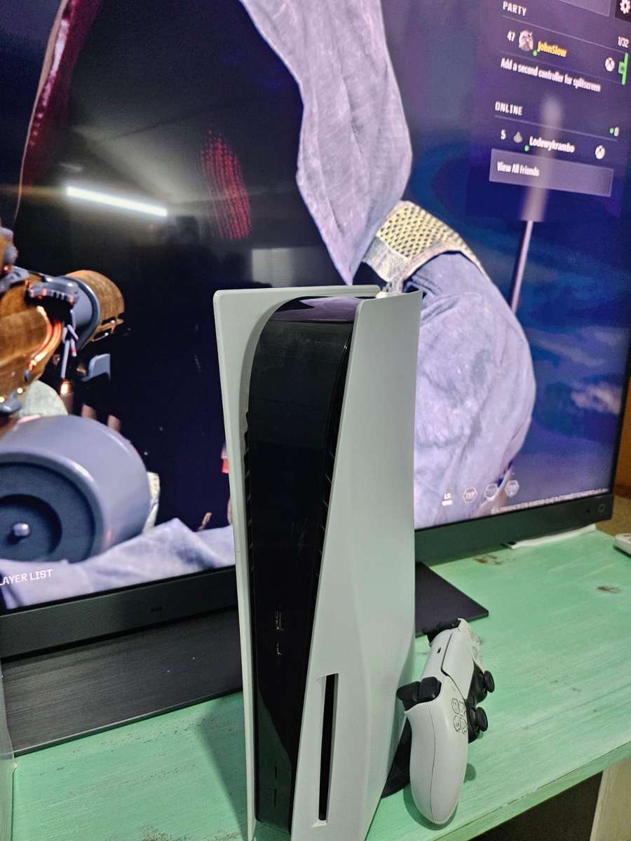 Playstation 5 Disc Version 2TB Console + With Limited Edition Astro Bot Controller