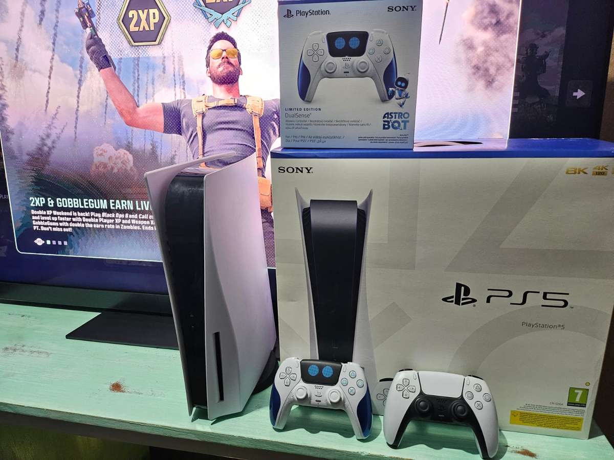Playstation 5 Disc Version 2TB Console + With Limited Edition Astro Bot Controller
