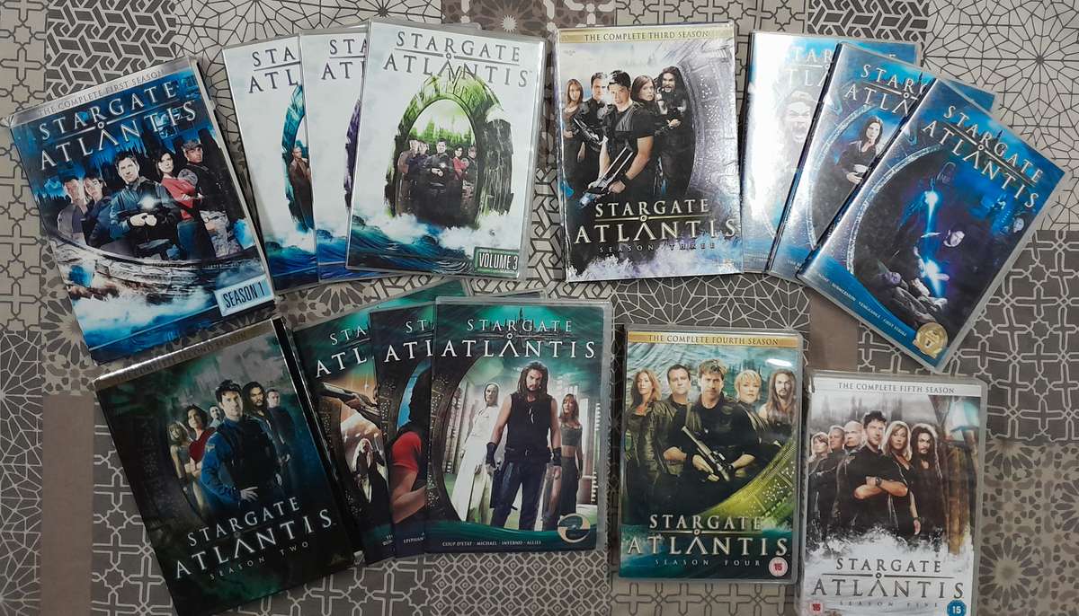 Stargate Atlantis - complete series seasons 1 to 5 DVD bundle