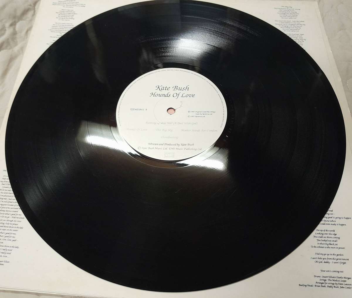 Kate Bush - Hounds of Love vinyl LP (1985 UK Pressing)