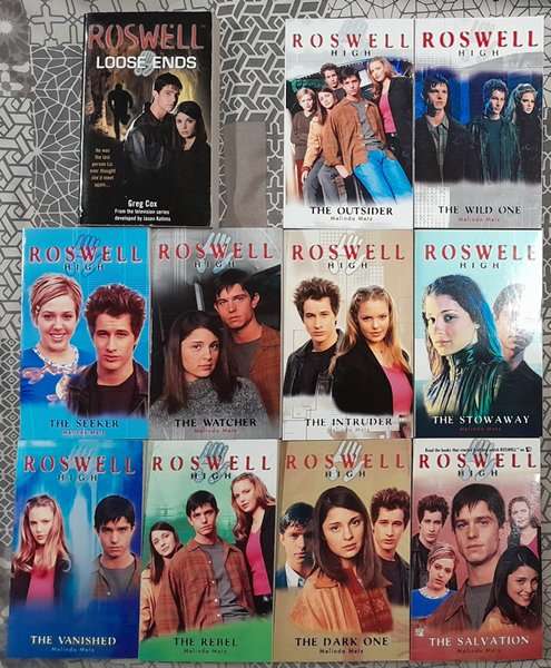 Roswell High - 10 Book series (Roswell tv series)