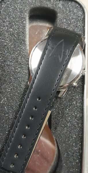 Star Trek First Contact Wristwatch in tin
