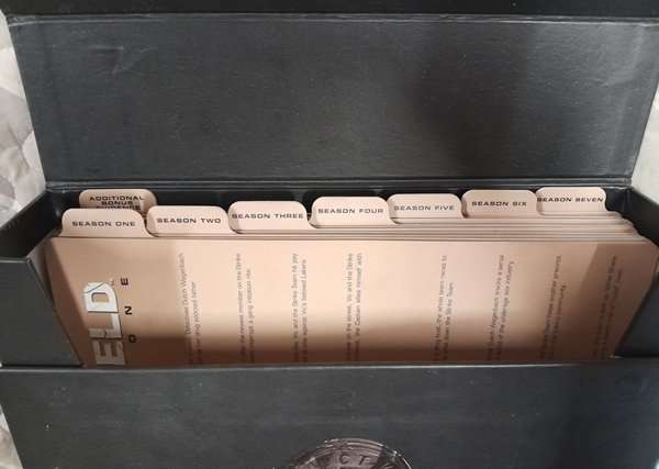 The Shield - Complete Seasons 1 to 7 Deluxe Edition DVD Box Set