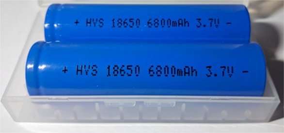 2 x Rechargeable 18650 6800mAh 3.7V batteries