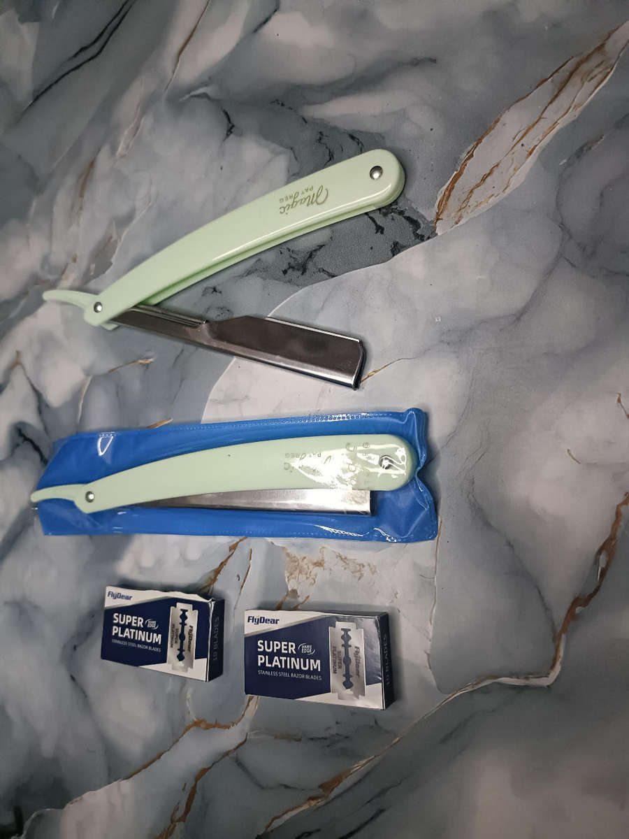 Straight Razor + Stainless Steel Blades