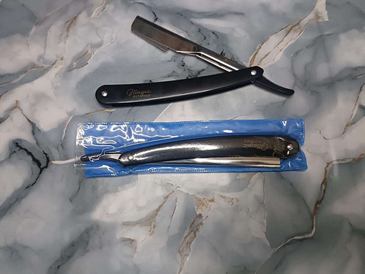 Straight Razor + Stainless Steel Blades