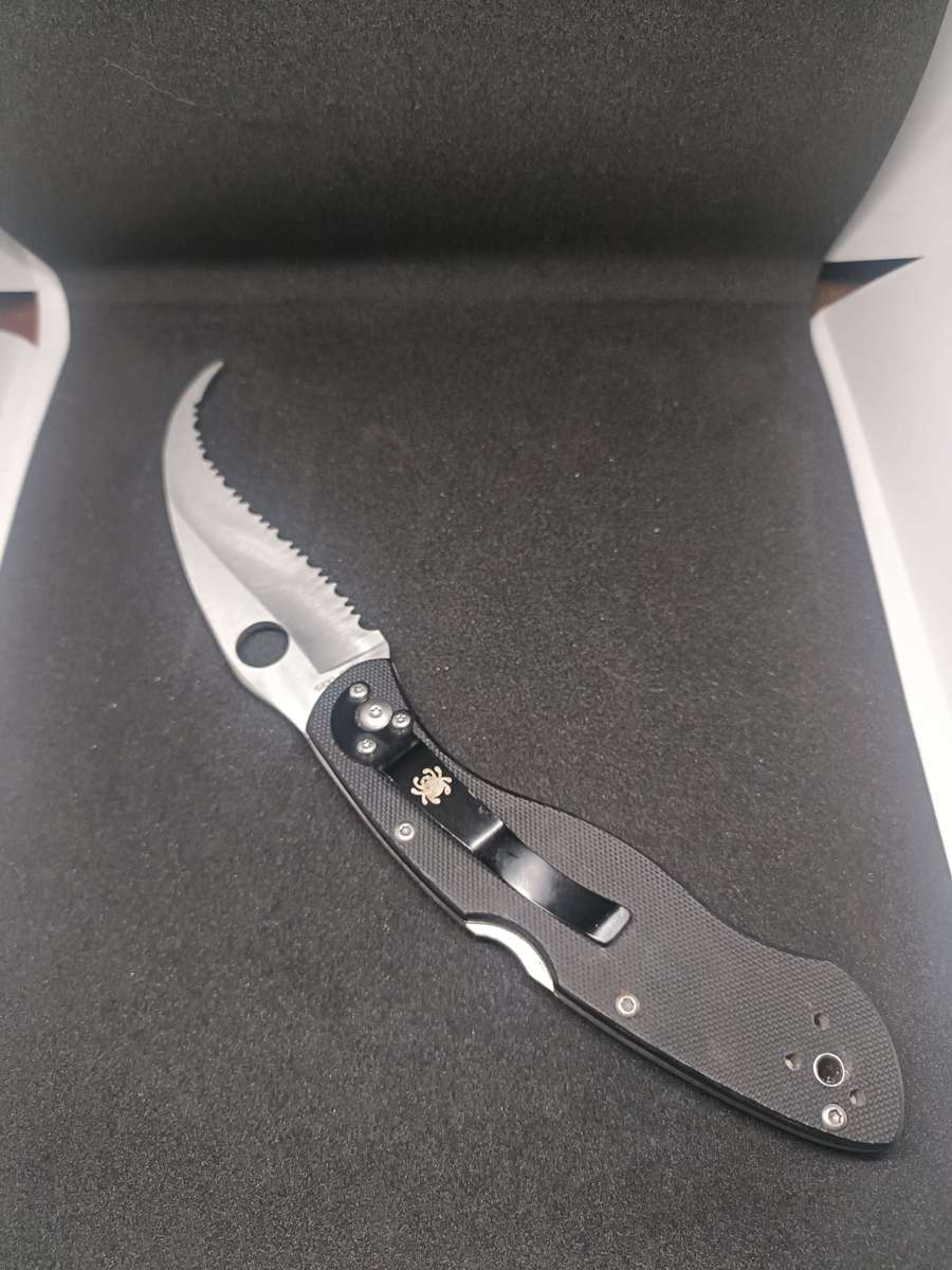 Spyderco Civilian Pocket Knife (Replica??)
