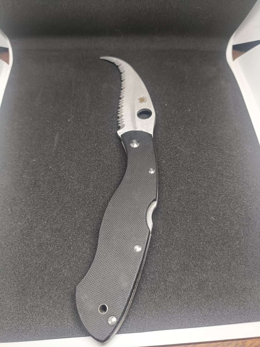 Spyderco Civilian Pocket Knife (Replica??)