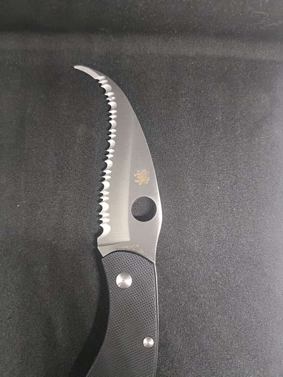 Spyderco Civilian Pocket Knife (Replica??)