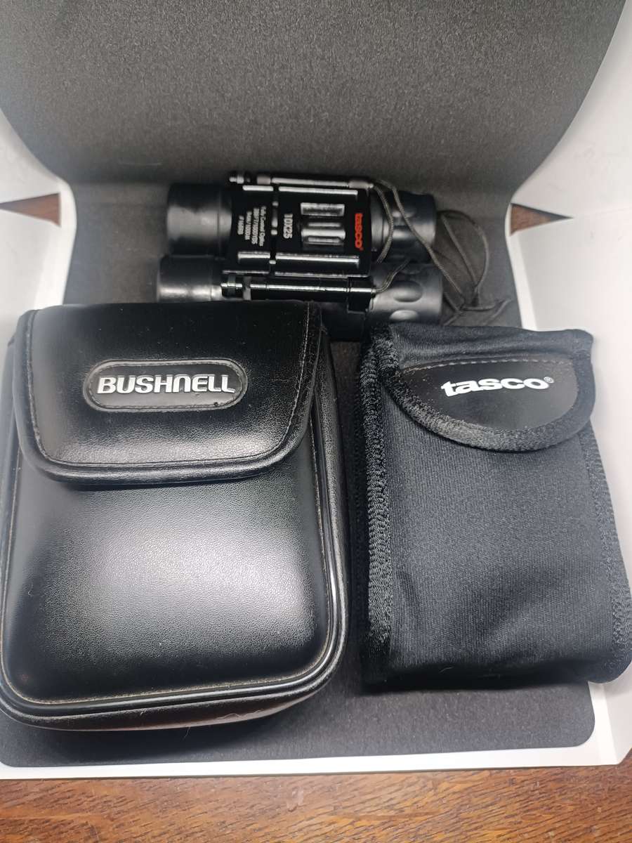 Tasco / Bushnell Binoculars 10x25