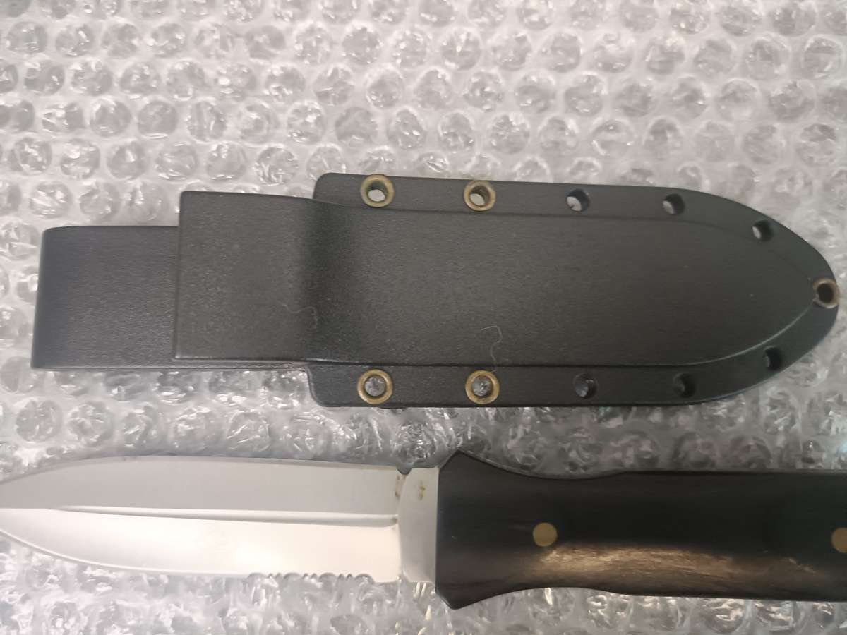 Outdoor Knife bundle + Maglite