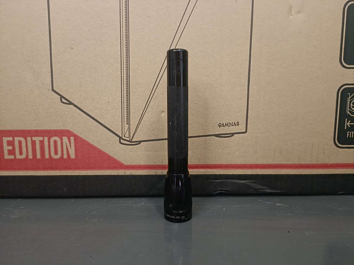 Outdoor Knife bundle + Maglite