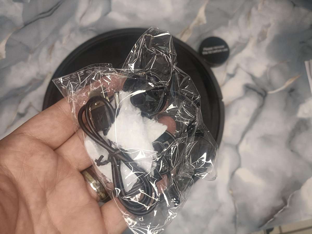 Robot Vaccuum Cleaner (Automatic)