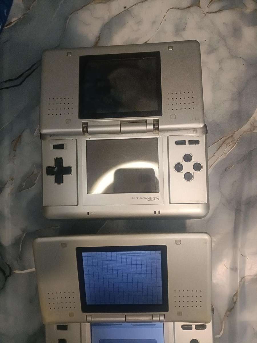 Rare Classic Nintendo DS (Phat) x2