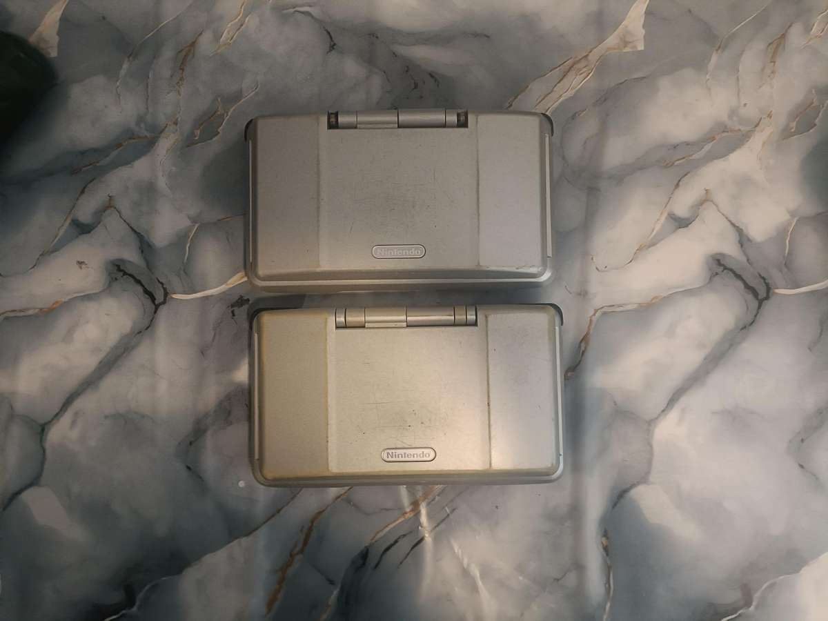 Rare Classic Nintendo DS (Phat) x2