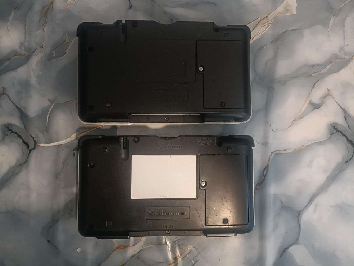 Rare Classic Nintendo DS (Phat) x2