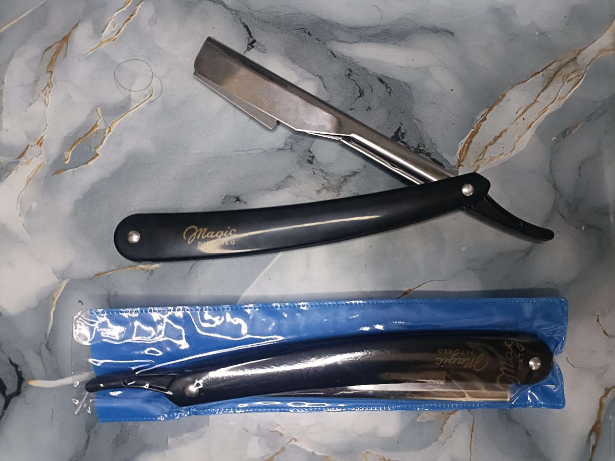 Straight Razor + Stainless Steel Blades