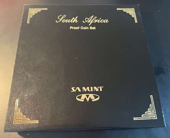 RSA 2000 PROOF SET IN SA MINT CASE - OLD COAT OF ARMS