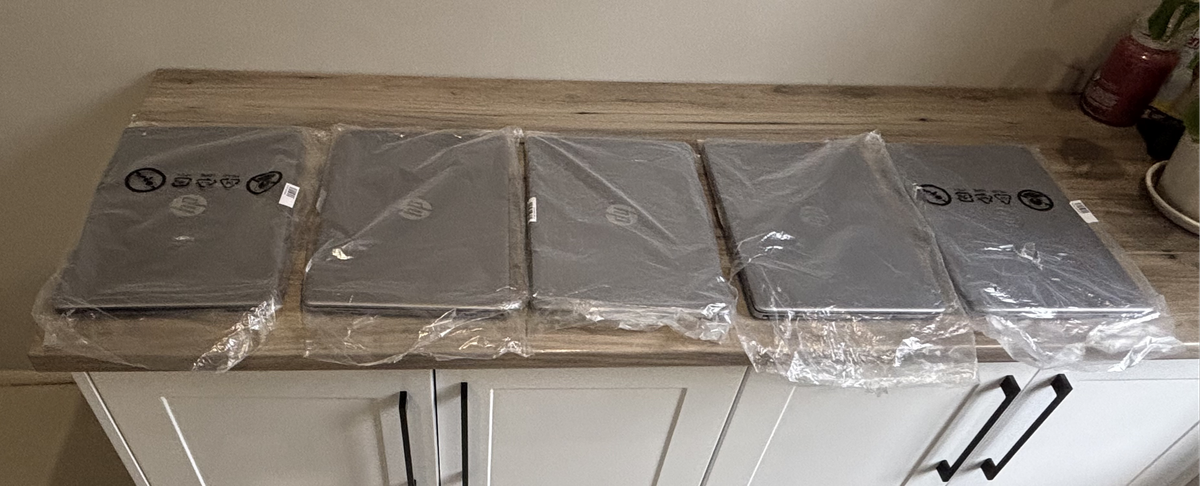 HP 250 I5 12TH GEN / 0NLY 2 MONTHS OLD!!!!