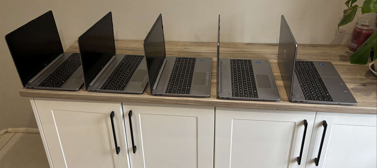 HP 250 I5 12TH GEN / 0NLY 2 MONTHS OLD!!!!