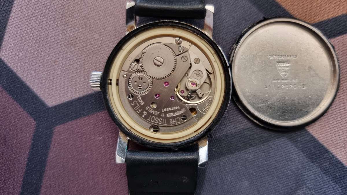 Vintage Tissot Seastar 782-1 movement manual winding date