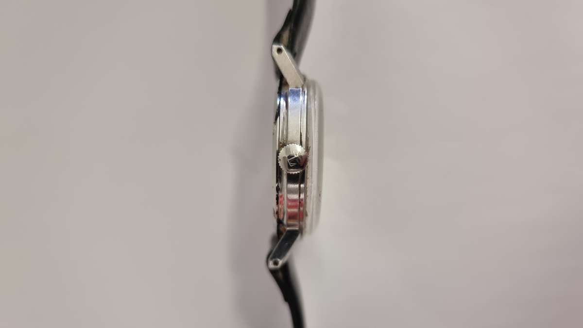 Vintage Tissot Seastar 782-1 movement manual winding date