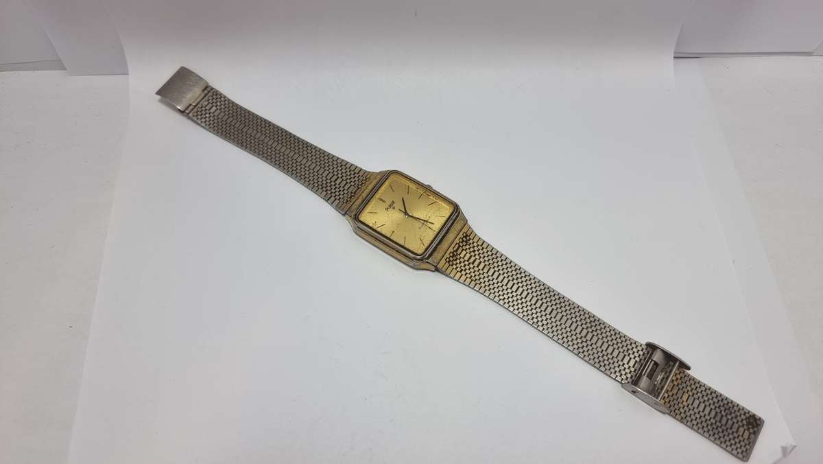 Pulsar tank watch gold dial (for parts/repair)