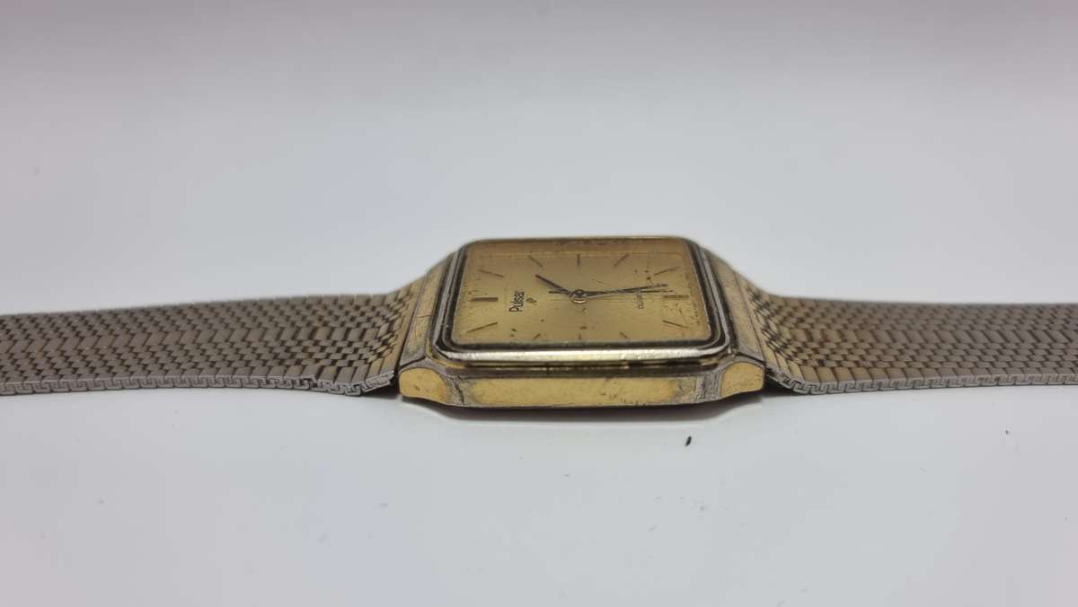 Pulsar tank watch gold dial (for parts/repair)