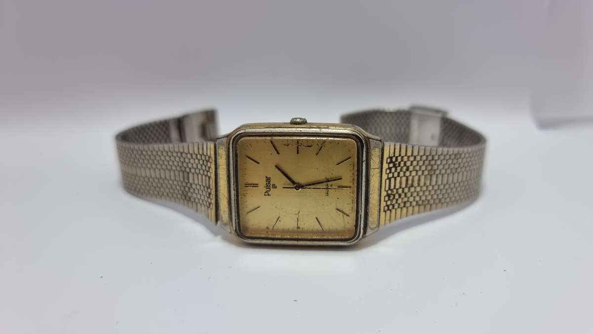 Pulsar tank watch gold dial (for parts/repair)