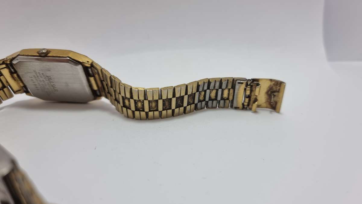 Pulsar tank watch black dial (for parts/repair)