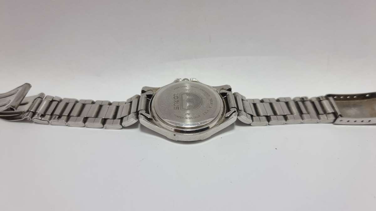 Lorus stainless steel watch V501-X383 (for parts/repair)