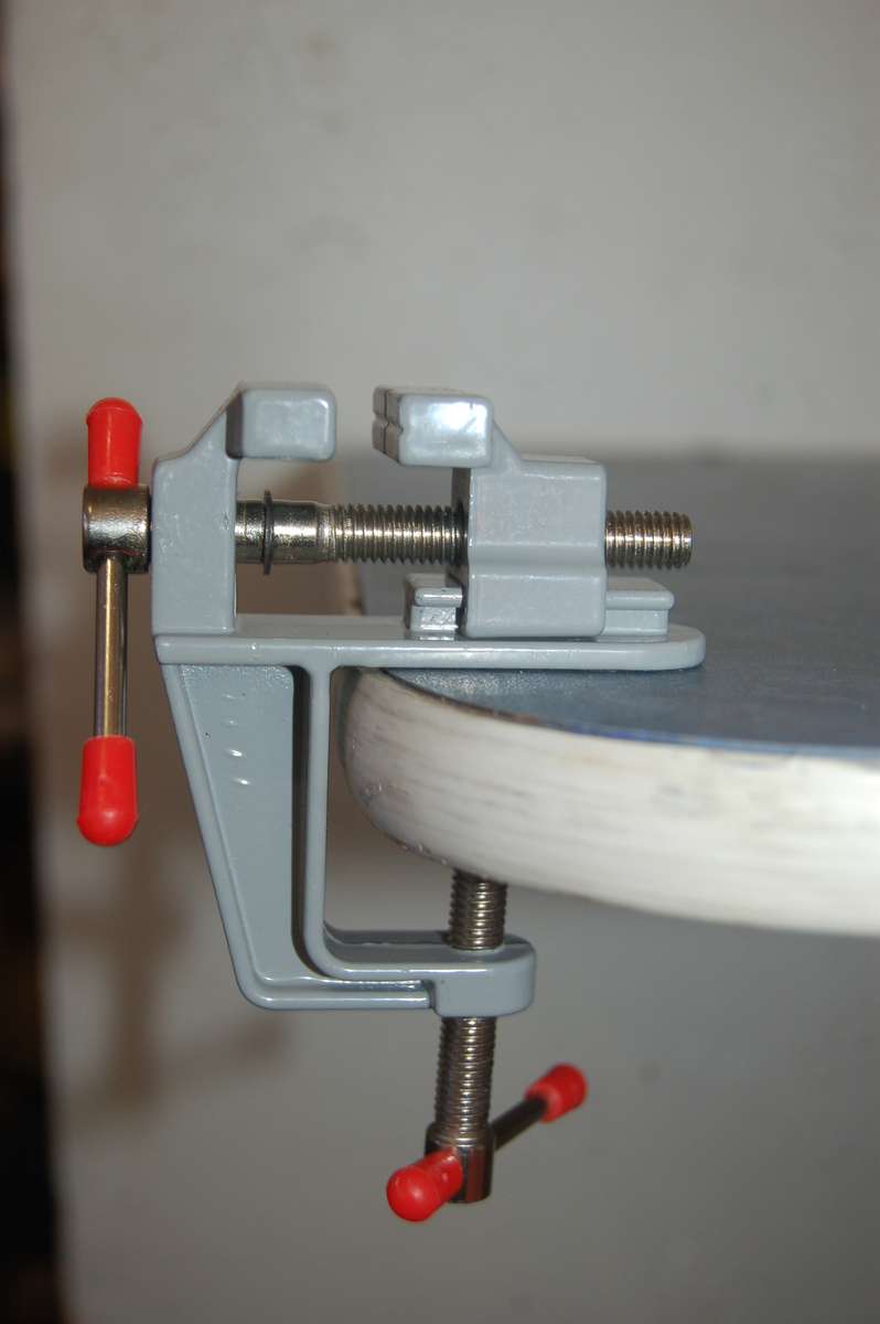 MINITURE VICE FOR TABLETOP HOME USE